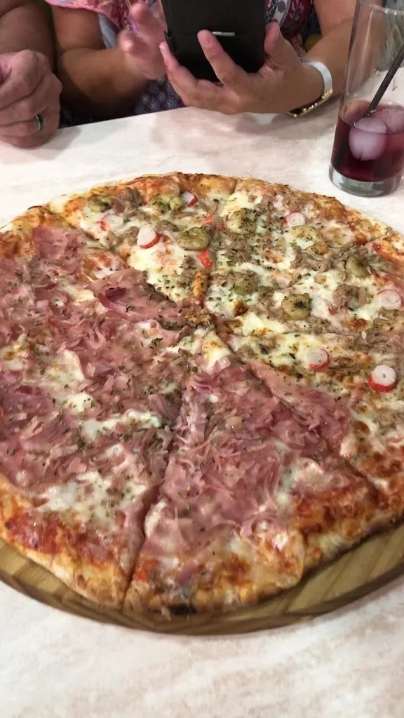 GELATERIA TUTTI FRUTTI PIZZERIA_Manzanares_slider_image_2