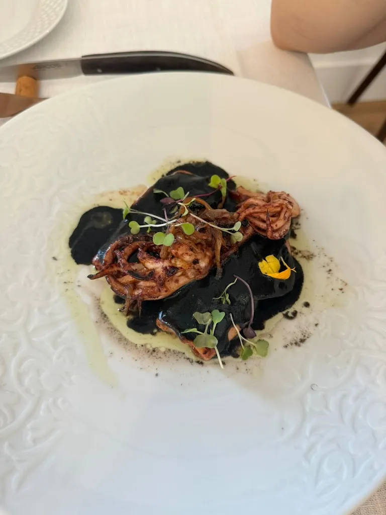 mara anton_Restaurante Cantueso por Miguel Ángel Exposito_Moral de Calatrava_review