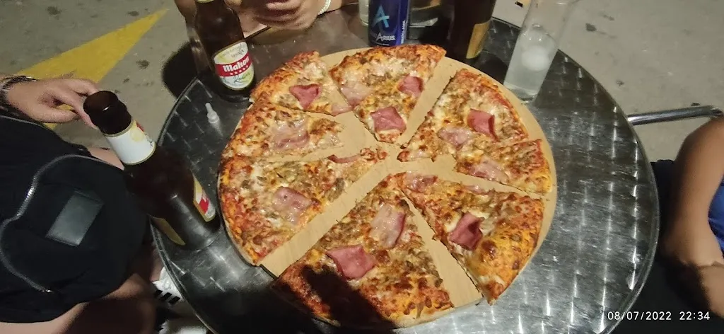 PIZZBUR restaurant in Moral de Calatrava