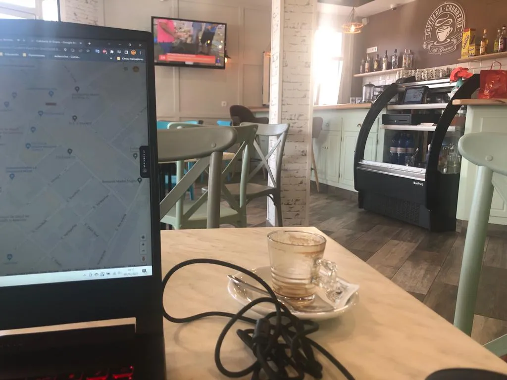 Rafael Valenzuela Acedo_Cafetería Al Grano_Moral de Calatrava_recensione