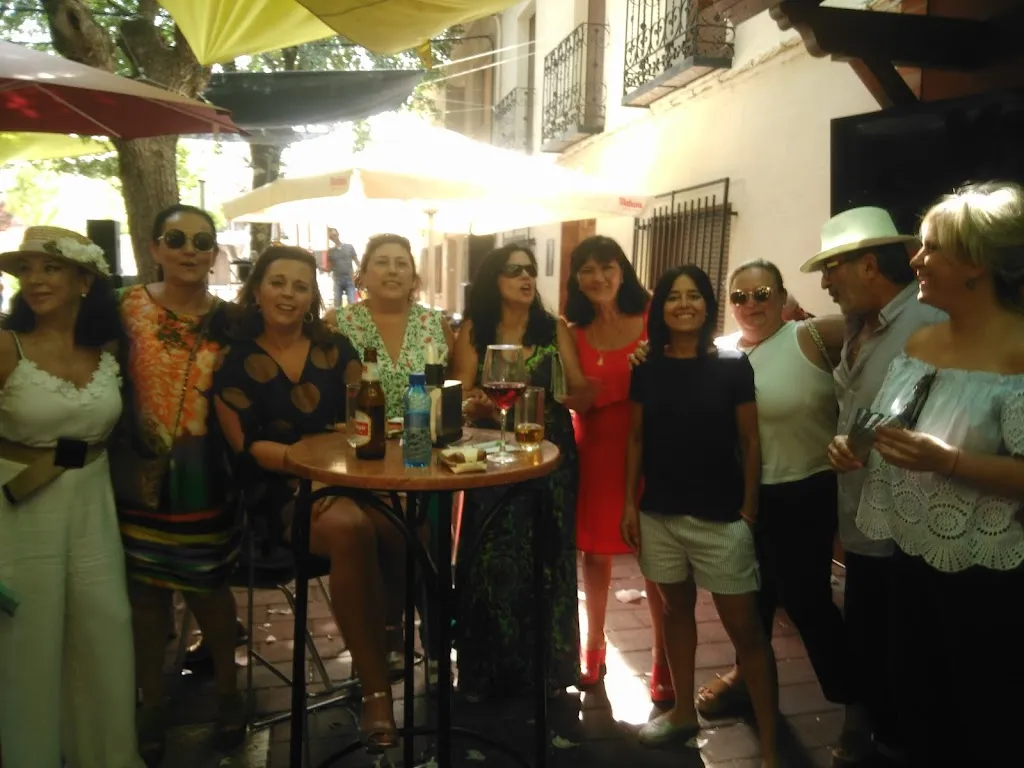 Burguer Groucho & Más_Moral de Calatrava_slider_image_3