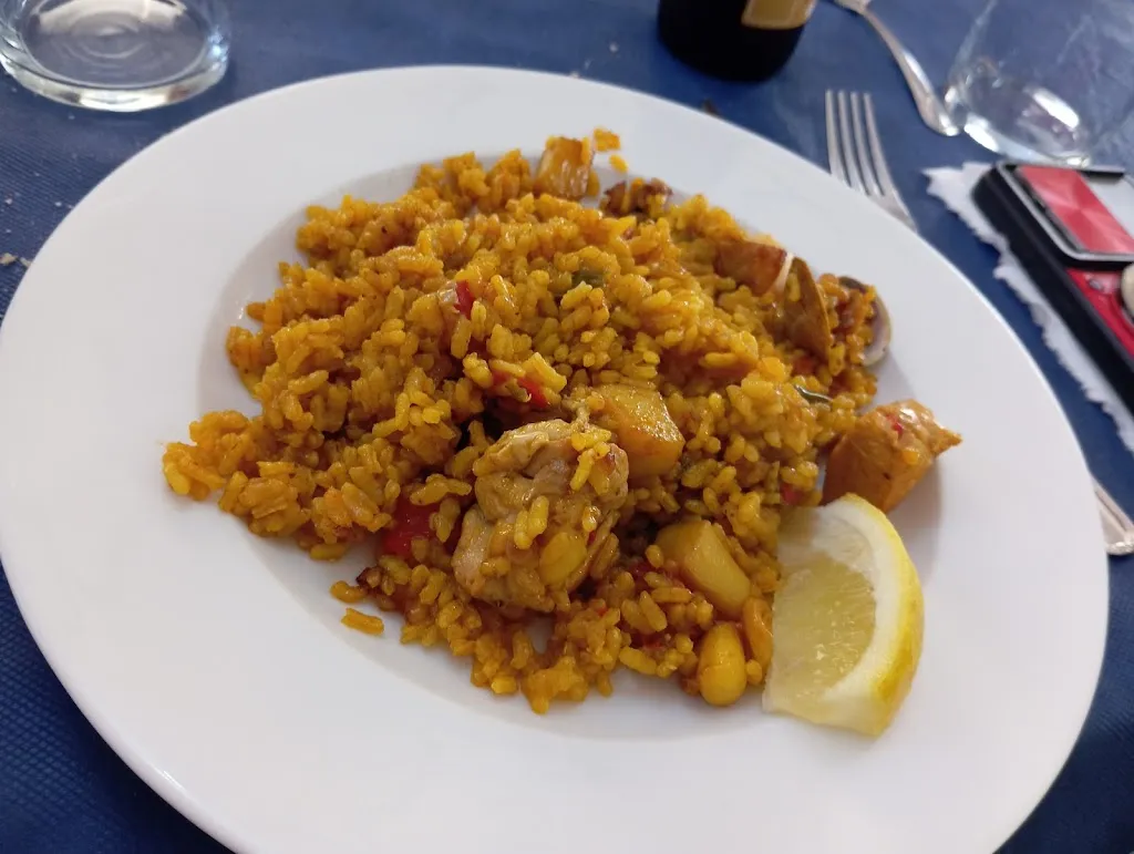 África M.J._Restaurante Mesón Casa Loren_Miguelturra_recensione