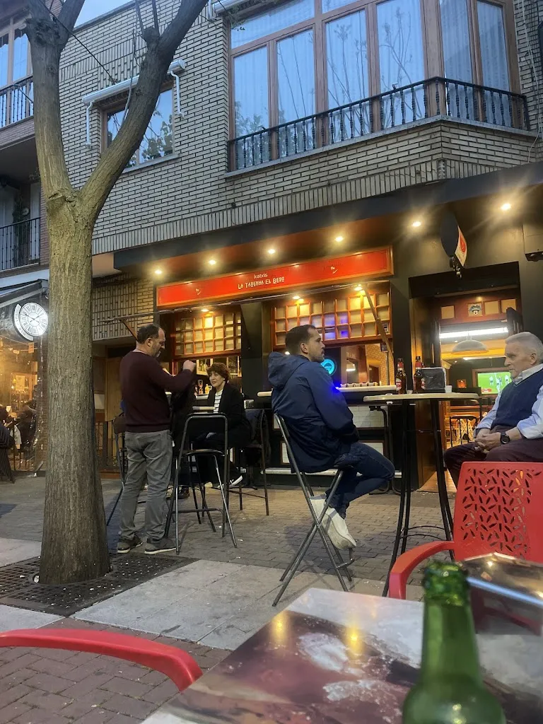 francisco ruiz_Katxis la taberna el beso_Miguelturra_review