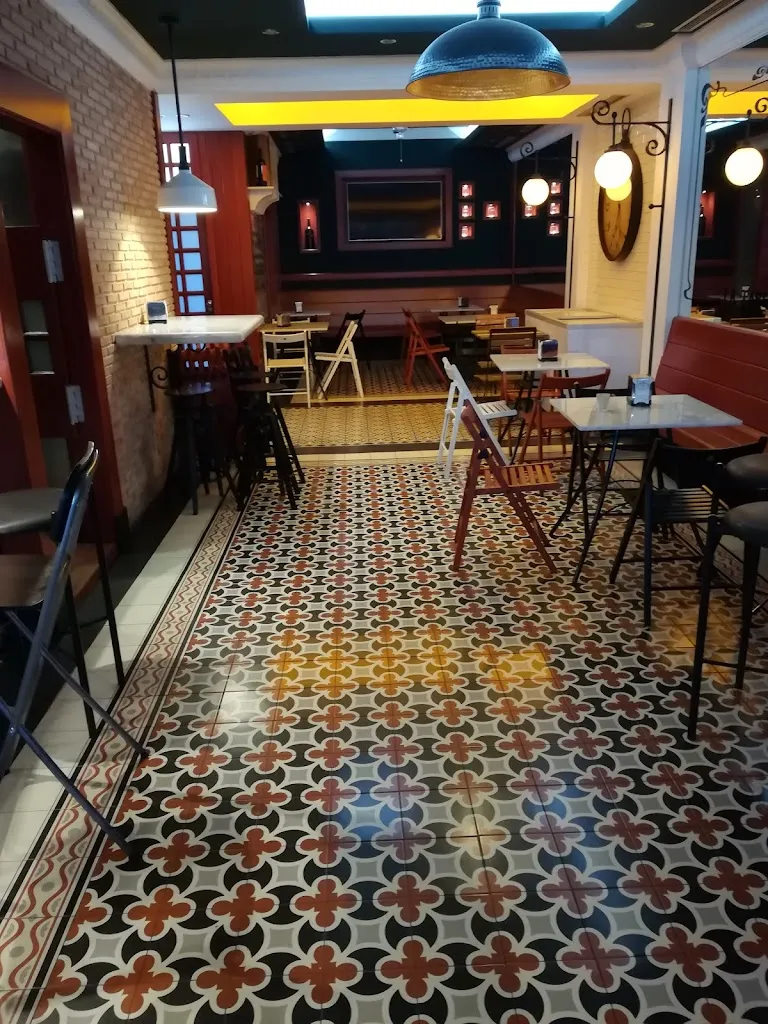 Katxis la taberna el beso_Miguelturra_slider_image_3