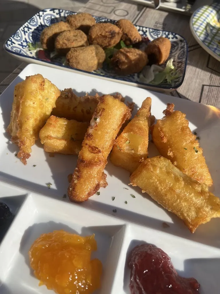 Azahara Naharro_CAFE BAR Q-ALIVIO_Miguelturra_review