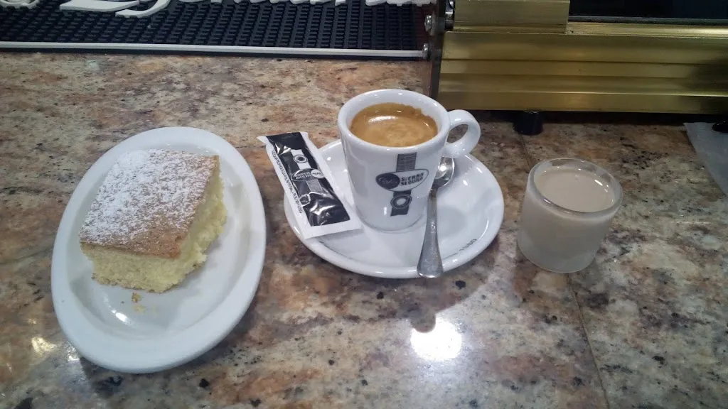 Menu_Bar AYALA_Daimiel_image_3