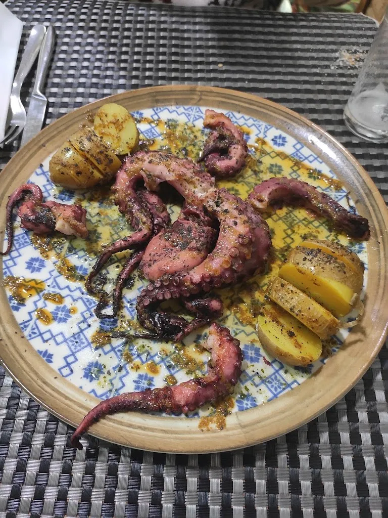 Menu_Bar AYALA_Daimiel_image_6