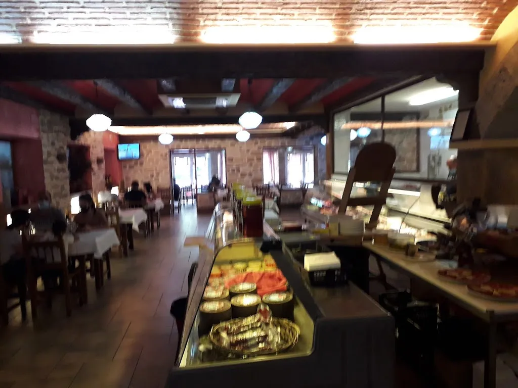 Jon Ceeme_Asador Los pucheros, S.L._Piedrabuena_review