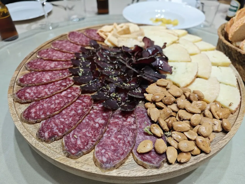 HOSTAL CATERING BAR LA BODEGA_Piedrabuena_slider_image_2