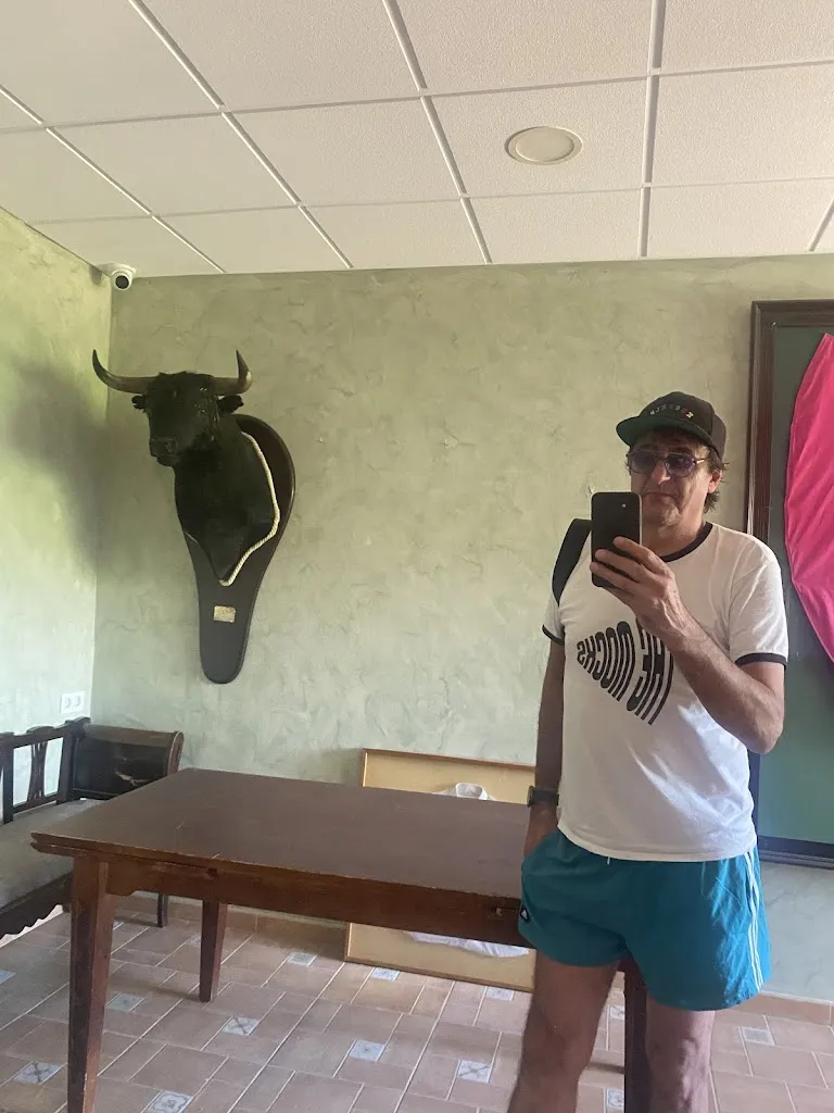 Ramón Gavilán Montenegro_Terraza Bar 4 Caminos_Piedrabuena_review