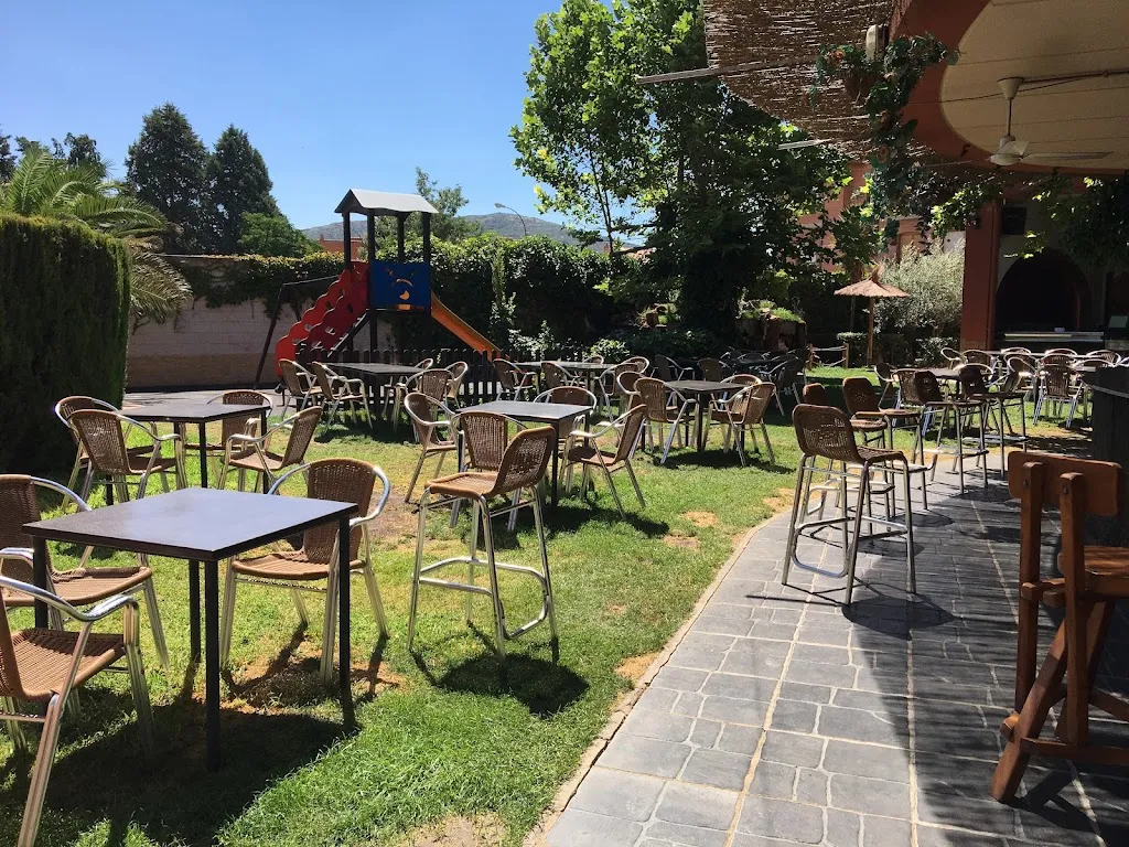 Terraza Bar 4 Caminos restaurant in Piedrabuena