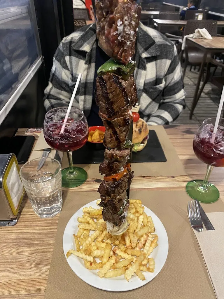 Ivonne Vargas_Restaurante LaOvejaNegra Villa de Vallecas_Porzuna_recensione