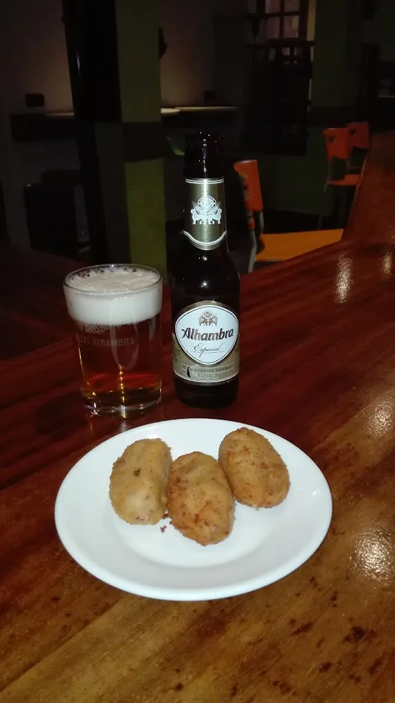 Cafetería - Cervecería Plaza_Nerpio_slider_image_2