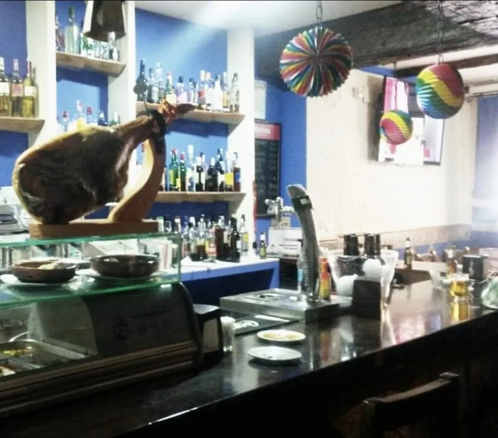 Menu_Bar el Chateo_Pedro Muñoz_image_1