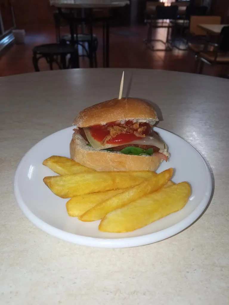 BAR EL HERRERO_Puebla de Don Rodrigo_slider_image_3