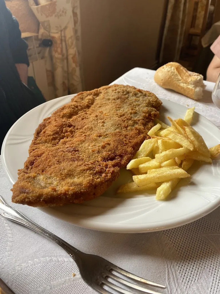 LOLA SANCHEZ_Restaurante Jamonero_Robledo El_recensione