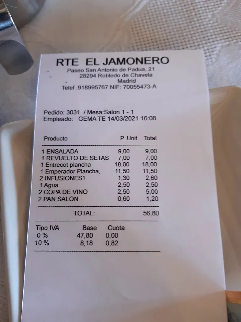 Tomás Suero Rojo_Restaurante Jamonero_Robledo El_recensione
