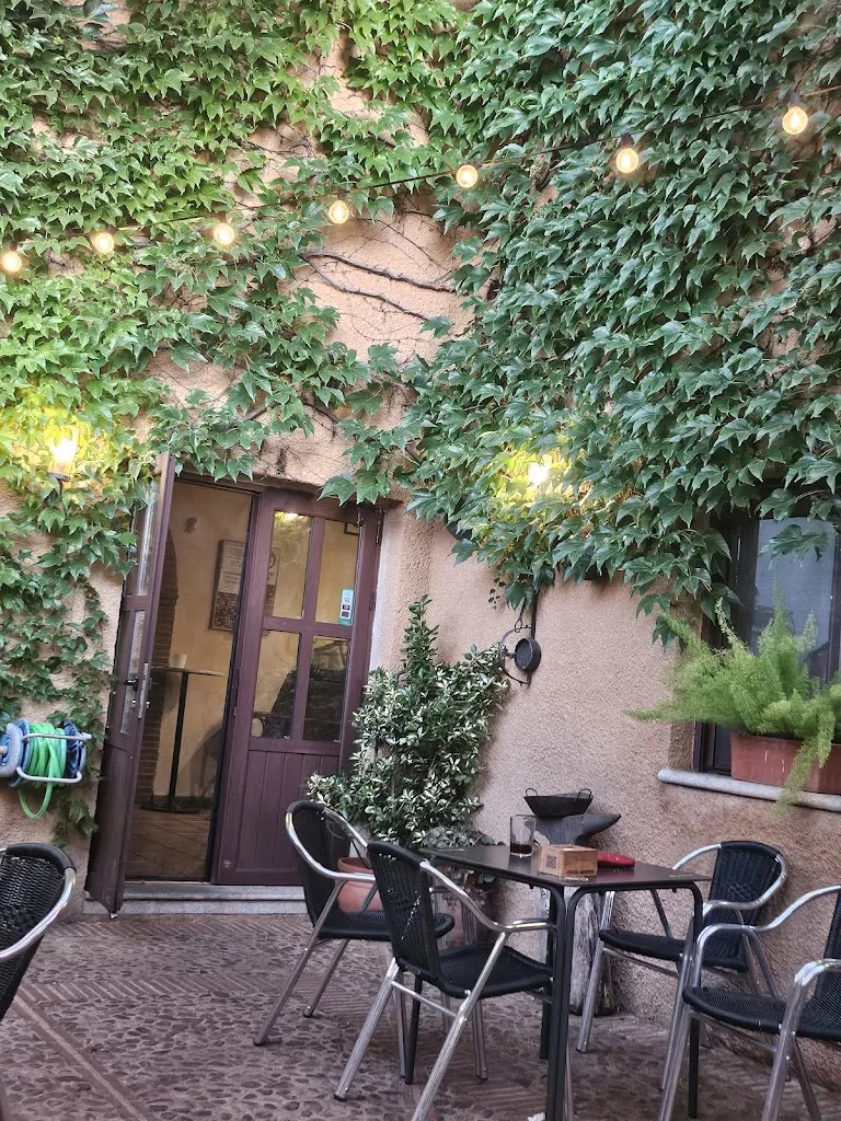 Casa Rural Abuela Maria, Meson Abuelo Juan_Saceruela_slider_image_2