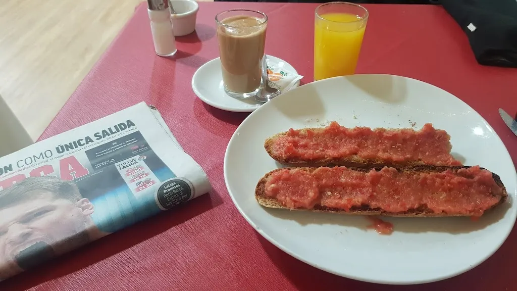 Jose Manuel Rivera Sobrino_Bar Solana_Solana La_review