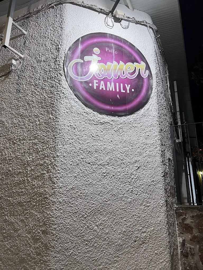 Rafael Flores Camino_Jomer Family_Santa Cruz de Mudela_review