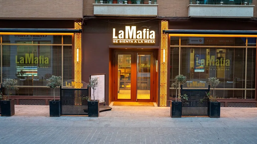 La Mafia se sienta a la mesa ristorante a Puertollano