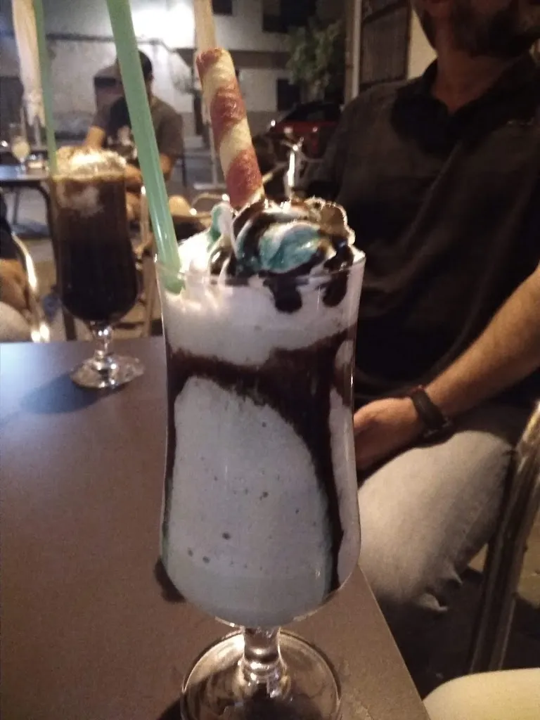 Prado Barragan_Disco - Bar Donde Sea_Torralba de Calatrava_review