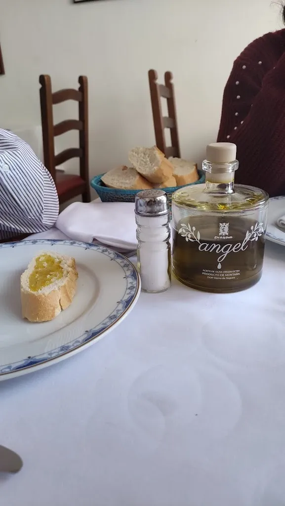 Menu_Hotel restaurante Julianes_Povedilla_immagine_9