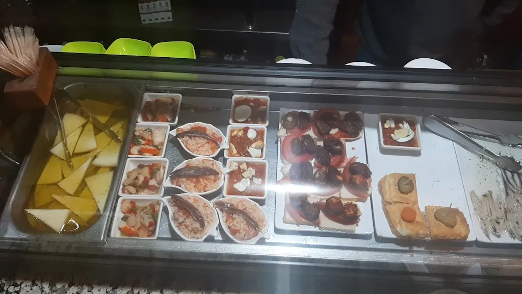 FRANCISCO JOSÉ LUENGO MADRID_Bar morales_Valdemanco del Esteras_recensione