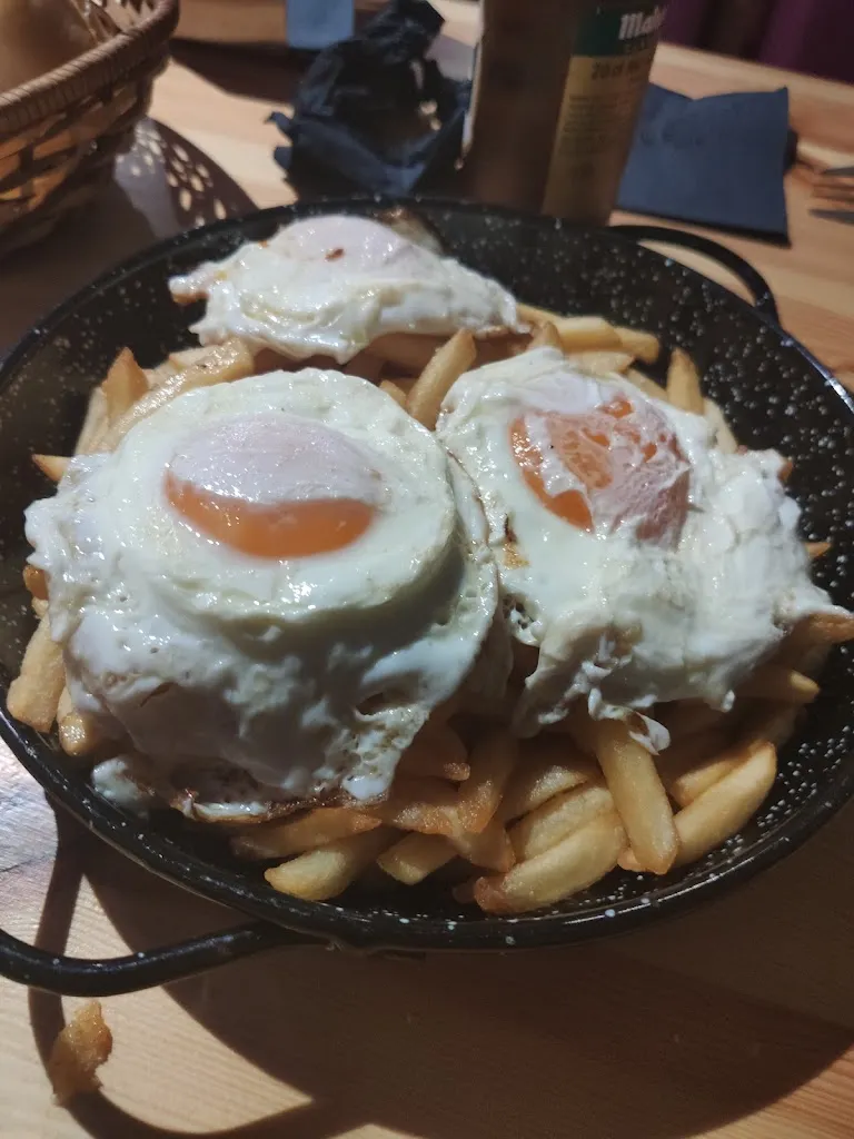 Àlex_Luxury LOUNGE & BAR._Pétrola_recensione