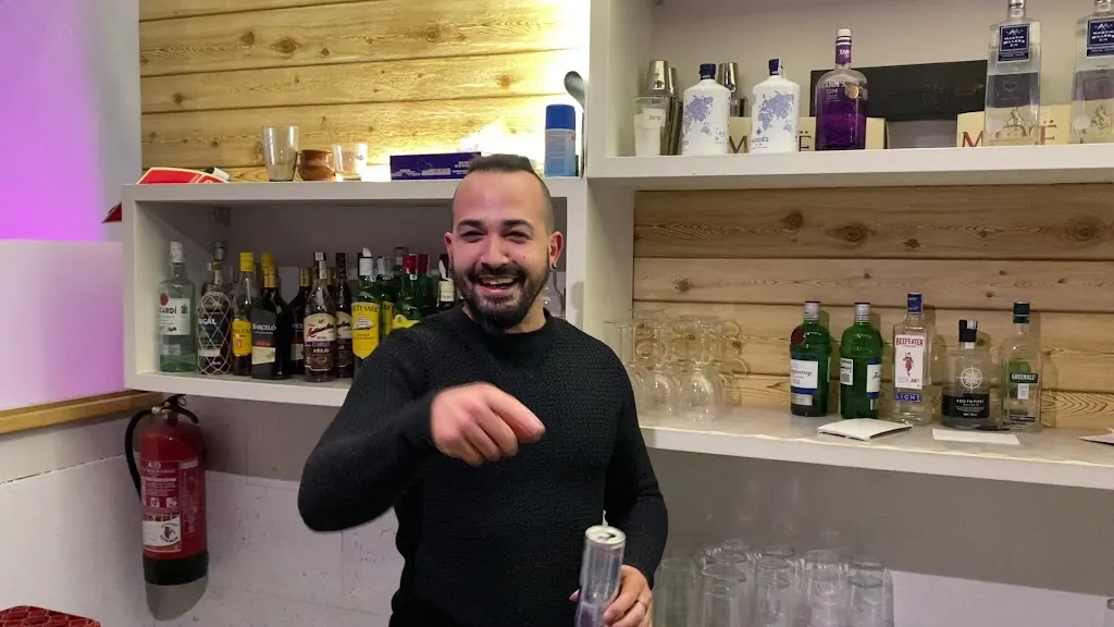 XIPHORE_Luxury LOUNGE & BAR._Pétrola_recensione