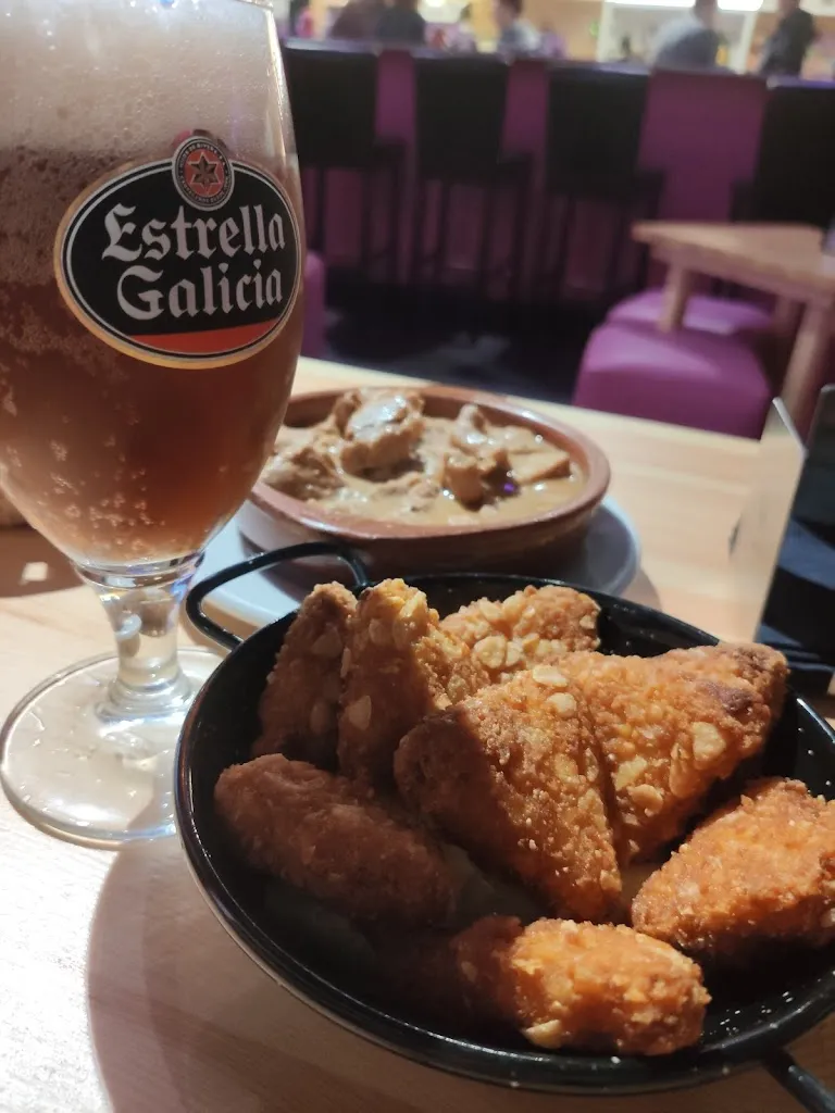 Luxury LOUNGE & BAR._Pétrola_slider_image_3