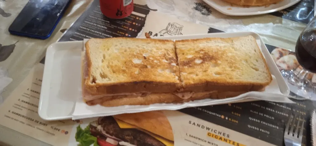 Menu_Los Barbaros_Socuéllamos_image_8