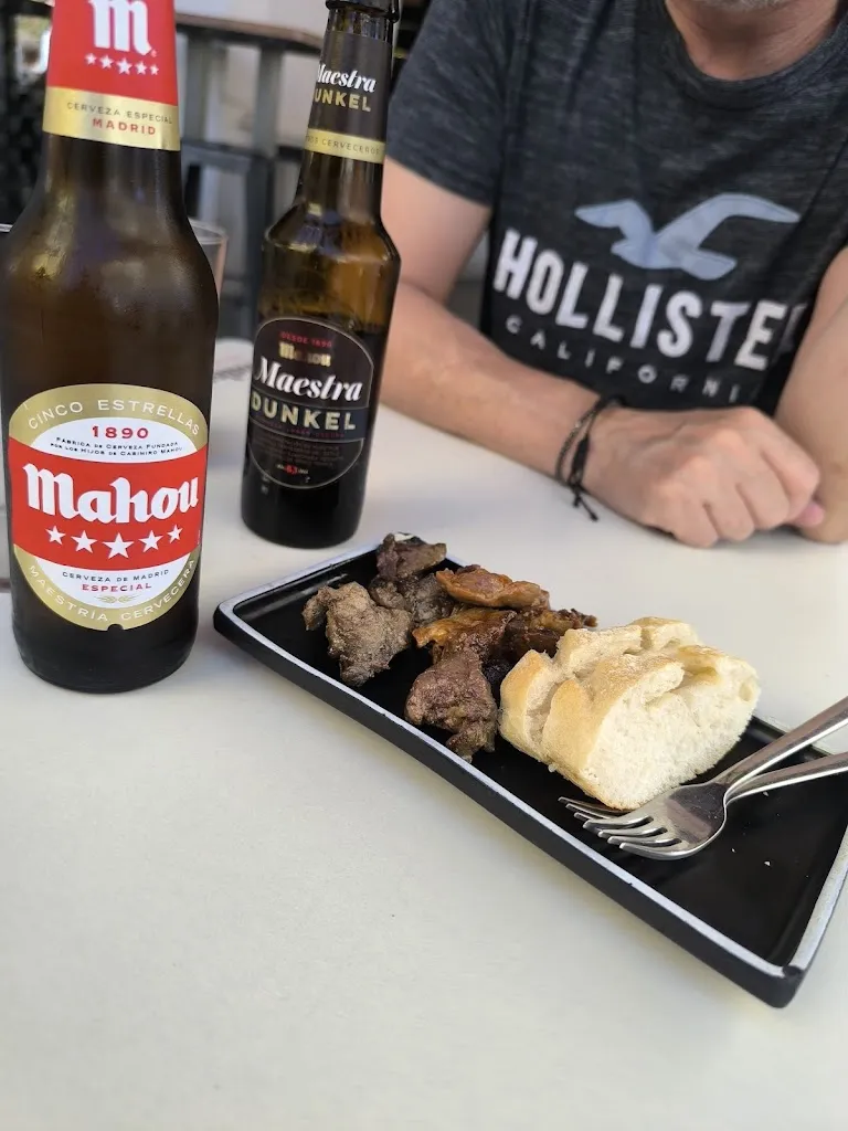 Pilar Wonders_Cervecería El Sastre_Socuéllamos_recensione