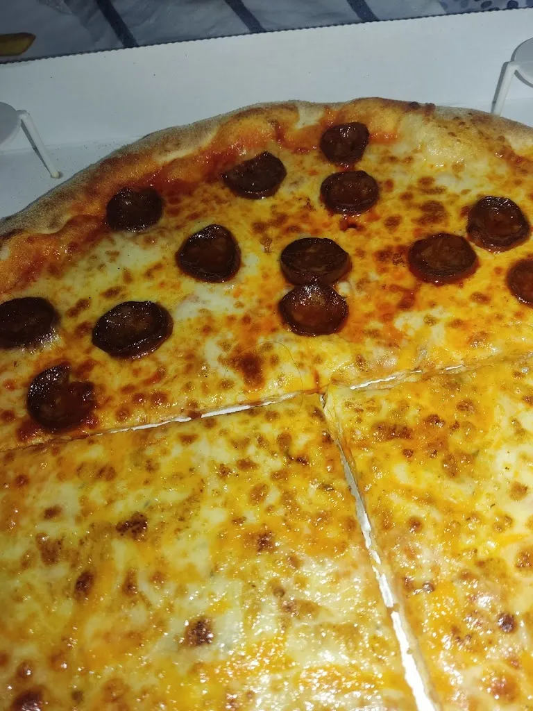 valentin bogoros_Restaurante Similiano Pizzería_Socuéllamos_review