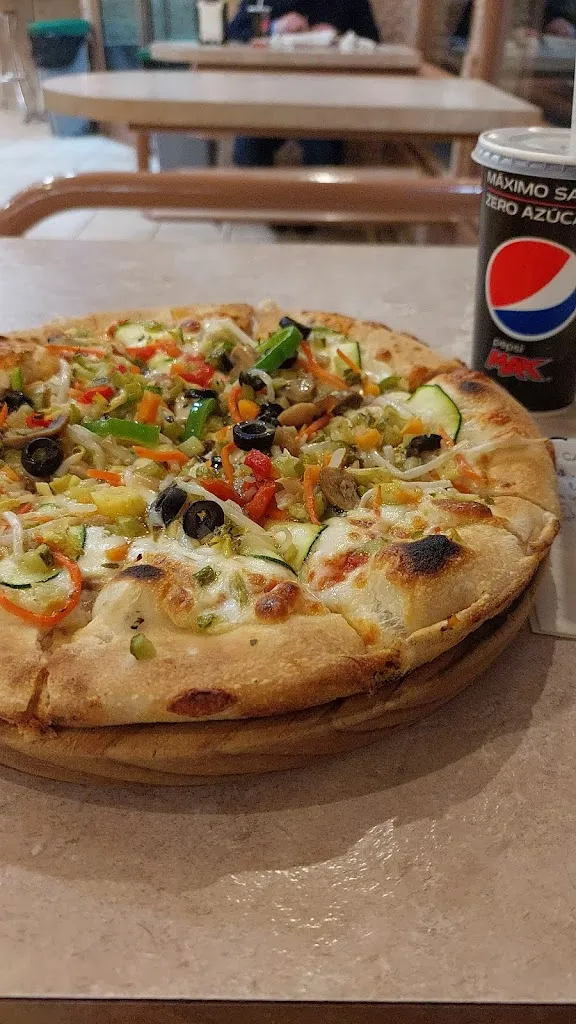 Restaurante Pizza Me_Socuéllamos_slider_image_2