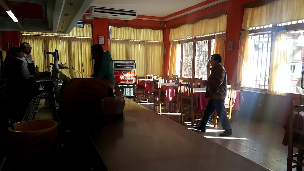 Hostal Santa Barbara restaurant in Socuéllamos