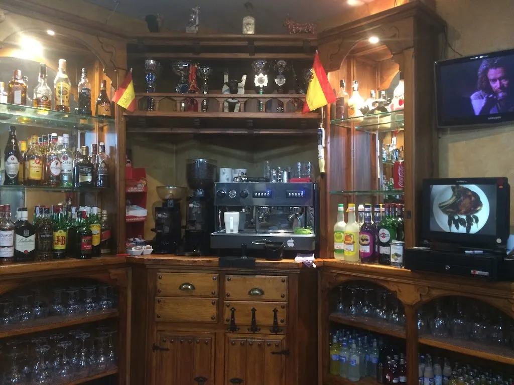 Bar Rte El Coso Loterias Punto Amigo restaurant in Villamanrique