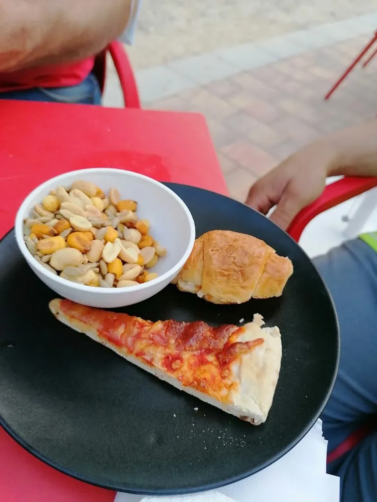 Bar Piscina_Pétrola_slider_image_2