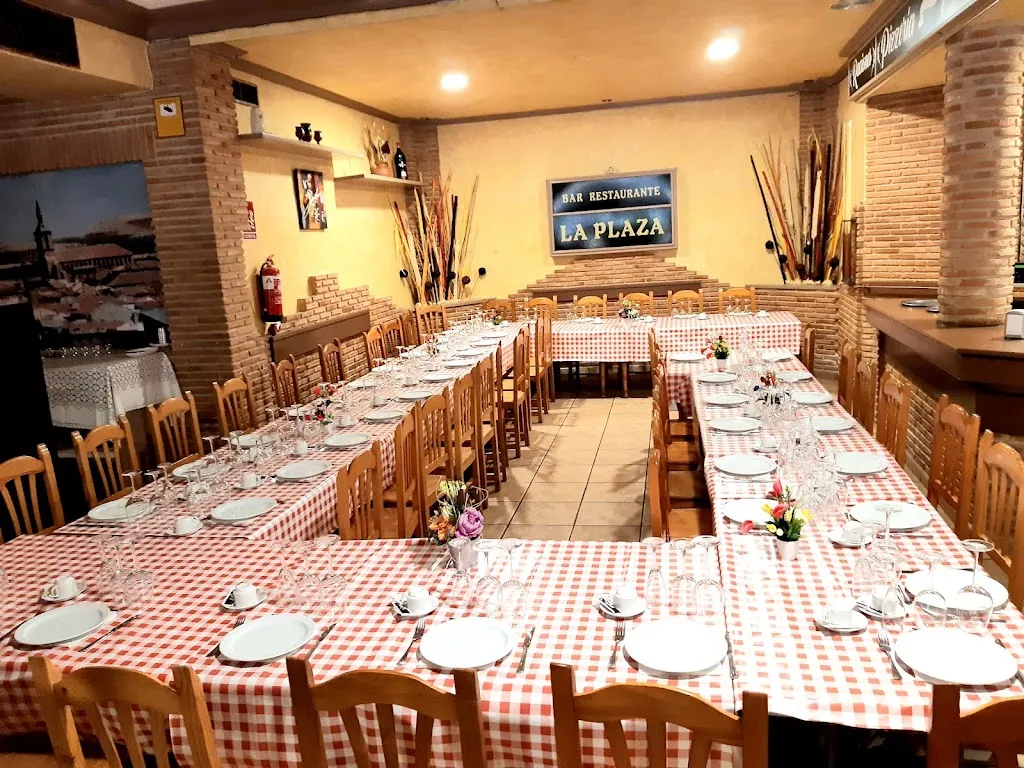 Bar Restaurante “La Plaza”_Torrenueva_slider_image_1