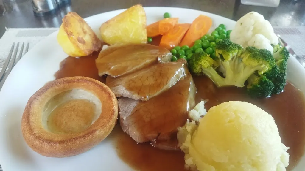 Trevor Whitehouse_Raquets Bar And Grill_Torrenueva_review