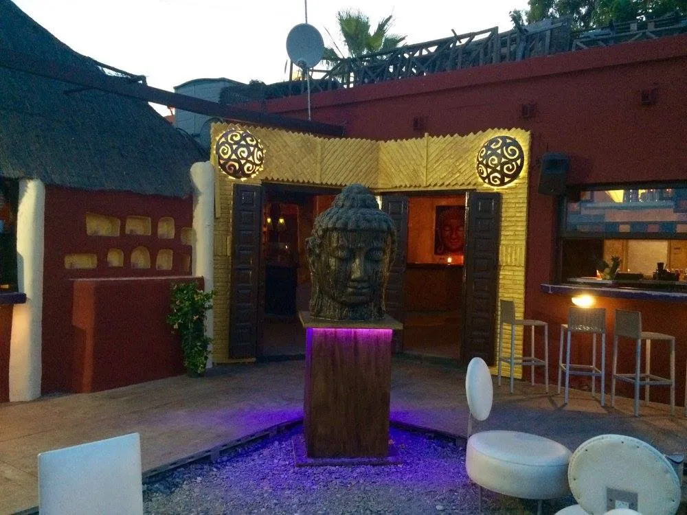 Sunahra Beach Club restaurant in Torrenueva