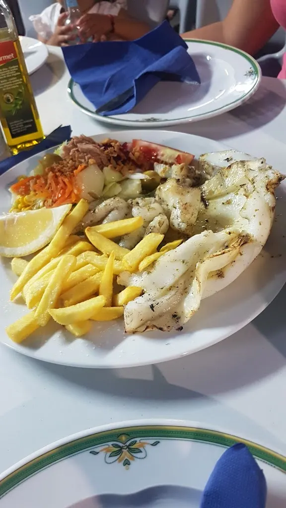 Miguel_Restaurante D' Pescados_Torrenueva_review