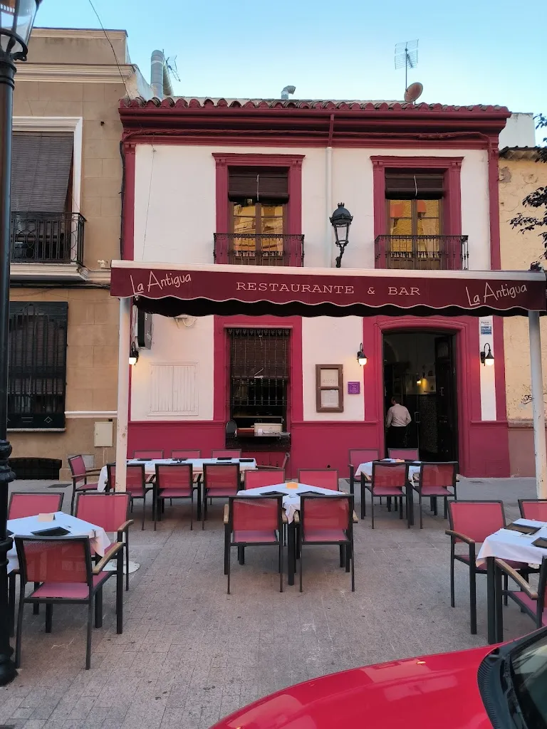 La Antigua Restaurante & Bar restaurant in Tomelloso