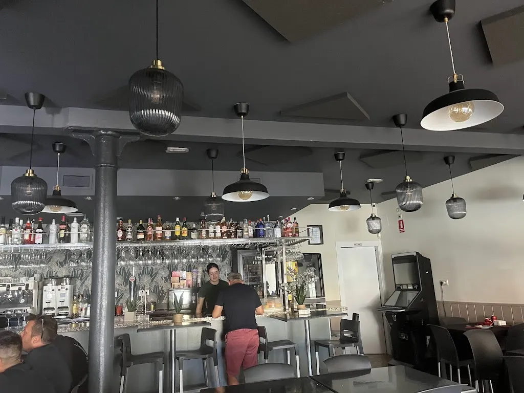 Tapería La Plaza_Pozo Cañada_slider_image_1