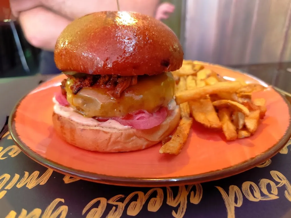 César Patiño Rodríguez_Chesy's Burger_Tomelloso_review