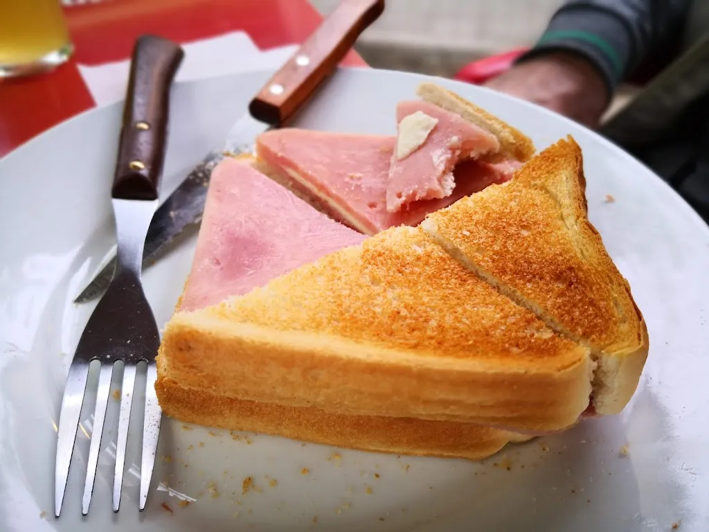 Menu_Bar Come Y Calla_Tomelloso_image_2