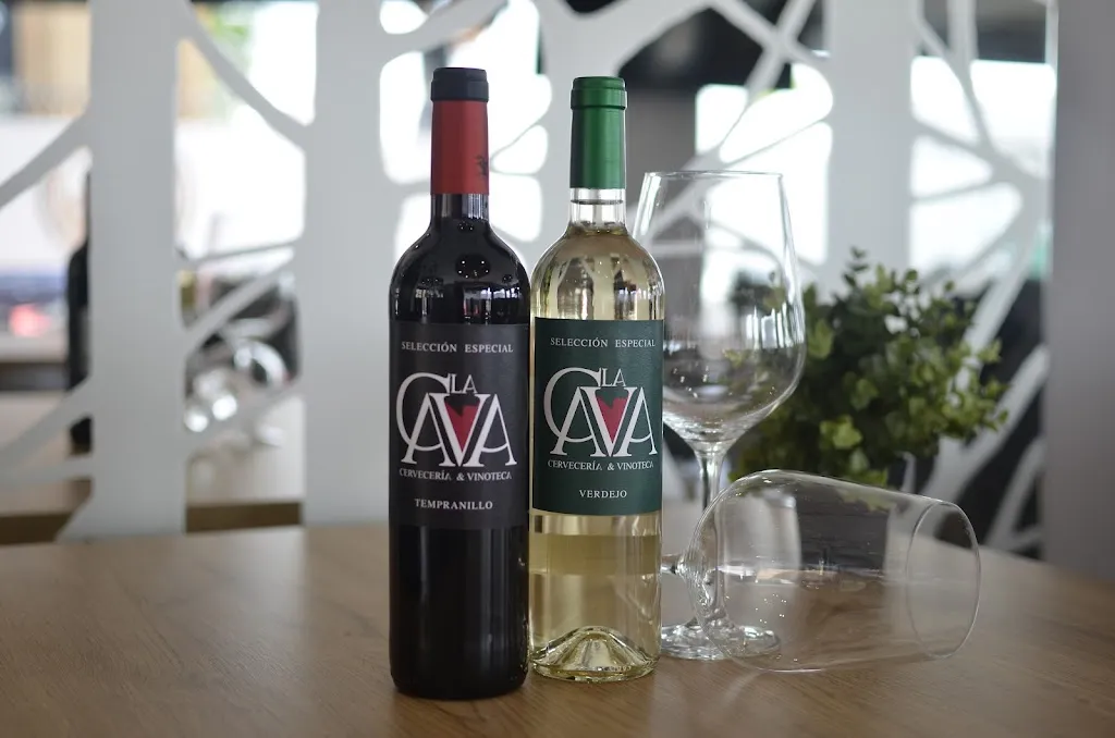 La Cava Cervecería & Vinoteca_Tomelloso_slider_image_3