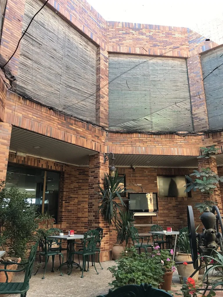 Umut Küçükaslan_Taray Area de Servicio_Villarta de San Juan_review