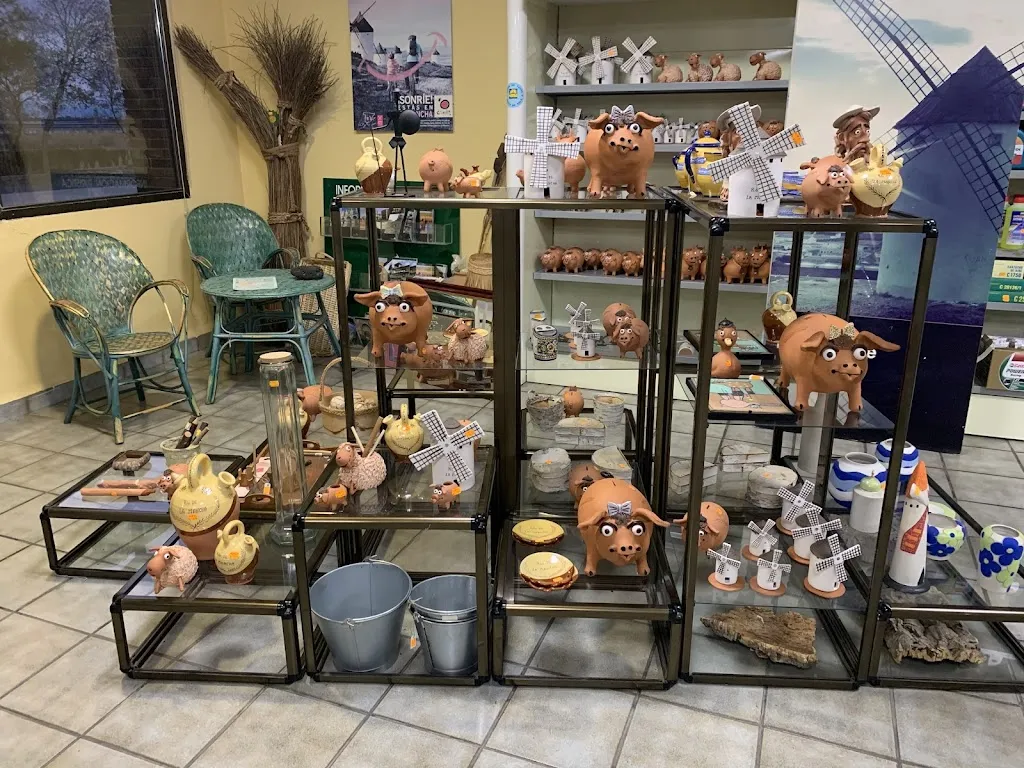 Chelsea Marie_Taray Area de Servicio_Villarta de San Juan_review