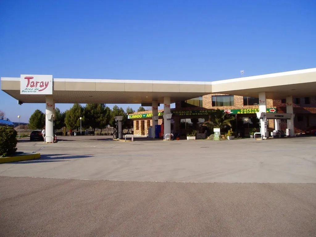 Taray Area de Servicio restaurant in Villarta de San Juan